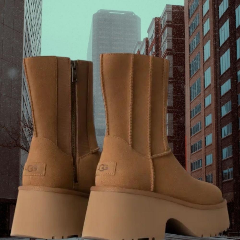 NEW! UGG Classic New Heights boots with double stitching. Size 10